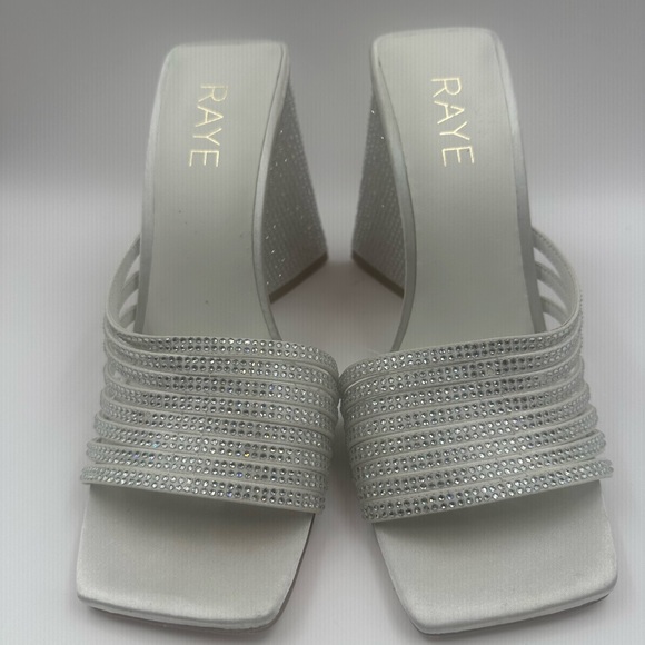 RAYE Silver White Mule Slides Square Toe Heel Wide Tapered Strap Size 7 Zappa - Picture 6 of 10